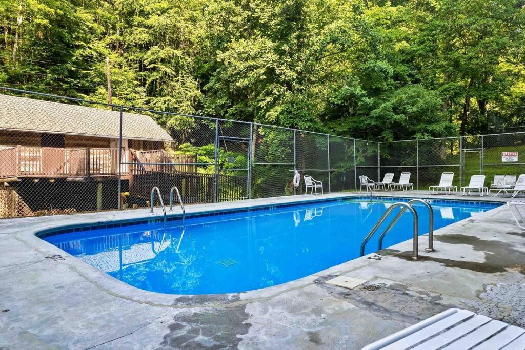 Beautiful Chalet With Fireplace And Large Game Room Gatlinburg Extérieur photo