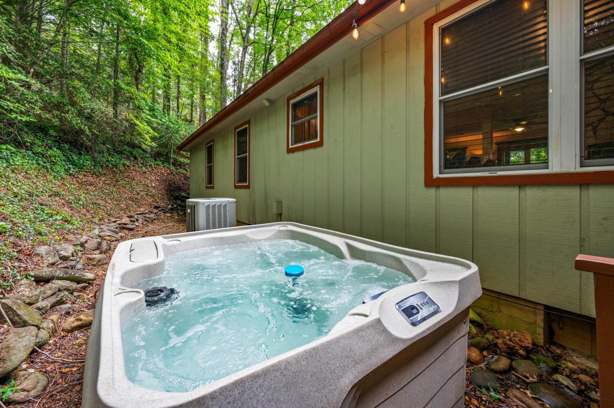 Beautiful Chalet With Fireplace And Large Game Room Gatlinburg Extérieur photo